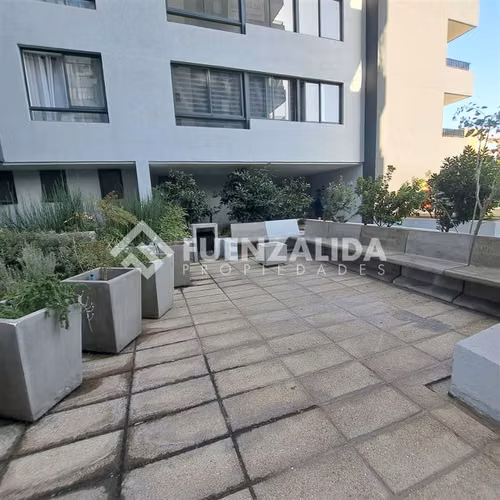 Departamento seminuevo en venta de 2D/1B Metro Lo Ovalle