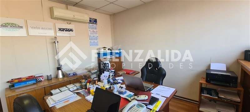 Oficina en venta San Miguel, Metro El Llano con est y bodega