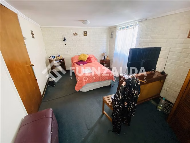 Casa en venta 3 dorm más casa interior de 2 dorm.en Conchalí