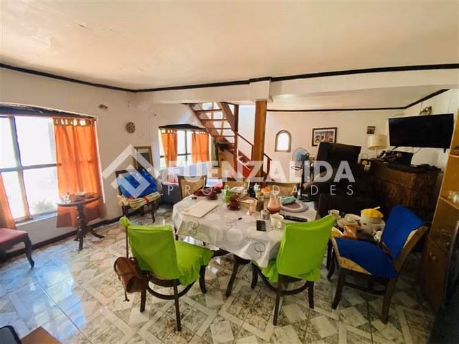 Casa en venta 3 dorm más casa interior de 2 dorm.en Conchalí