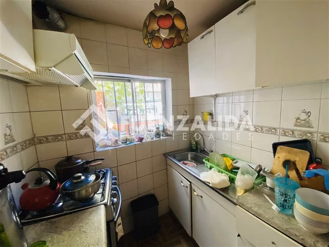 Casa en venta 3 dorm más casa interior de 2 dorm.en Conchalí