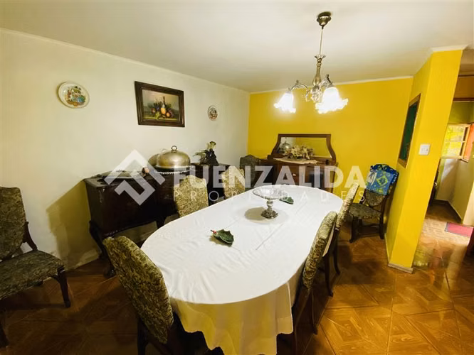Casa en venta 3 dorm más casa interior de 2 dorm.en Conchalí