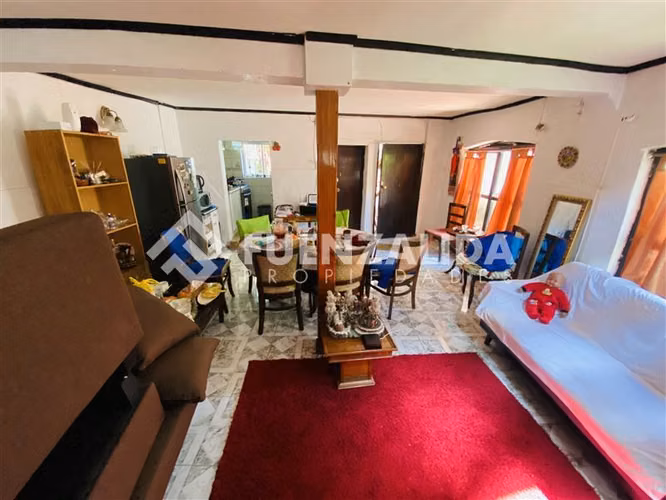 Casa en venta 3 dorm más casa interior de 2 dorm.en Conchalí