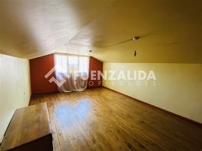 Casa en venta 3 dorm más casa interior de 2 dorm.en Conchalí