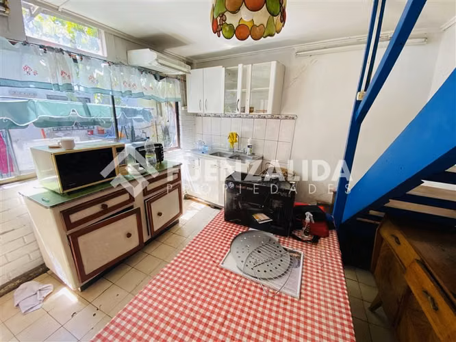 Casa en venta 3 dorm más casa interior de 2 dorm.en Conchalí