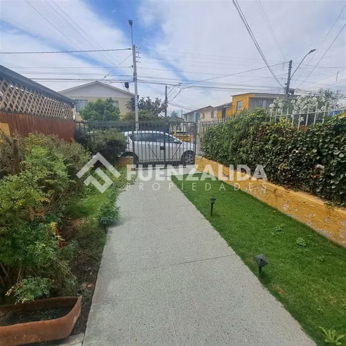 Casa en venta de 4 dorm. en Pedro Aguirre Cerda