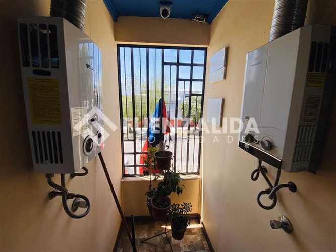 Casa para inversión en venta de 9 dorm. en La Cisterna
