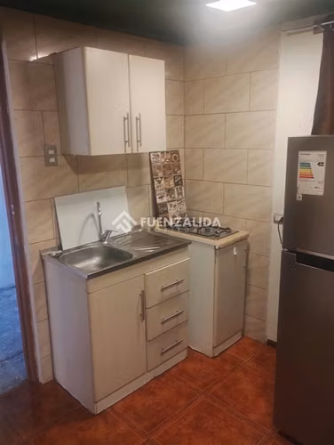 Casa para inversión en venta de 9 dorm. en La Cisterna