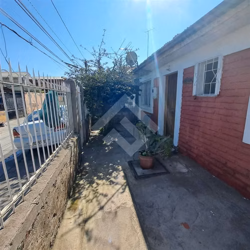 SOLO CONTADO!!! Casa en venta de 2 dorm. en El Bosque