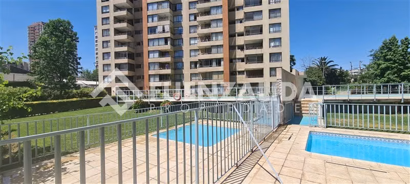 Departamento en venta de 1D/1B + EST + BOD Metro San Miguel