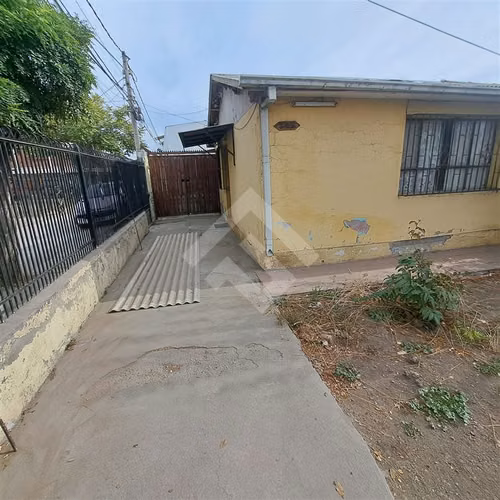Casa en venta de 4 dorm. en La Florida