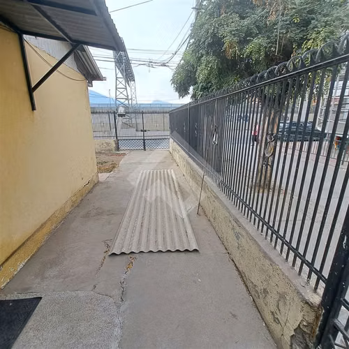 Casa en venta de 4 dorm. en La Florida