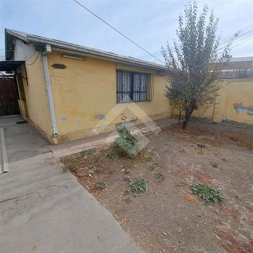 Casa en venta de 4 dorm. en La Florida