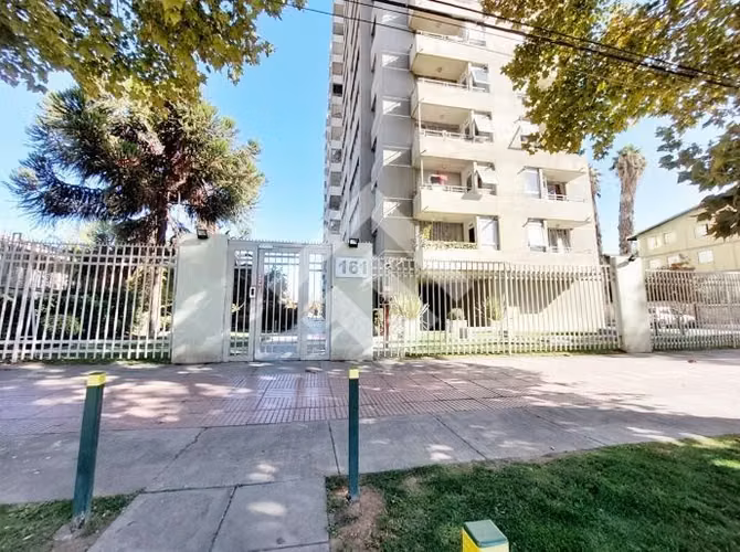 Departamento en venta de 3 dorm. en La Cisterna