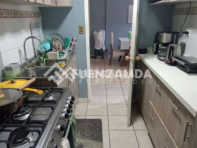 Venta casa en Lampa, 6 dormitorios, 2 baños, Larapinta