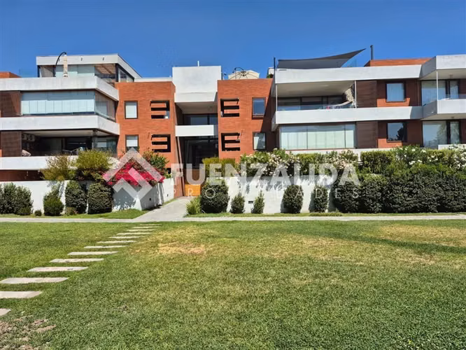 Venta Departamento La Reina 4 dorm 4 baños 2 estacionamiento