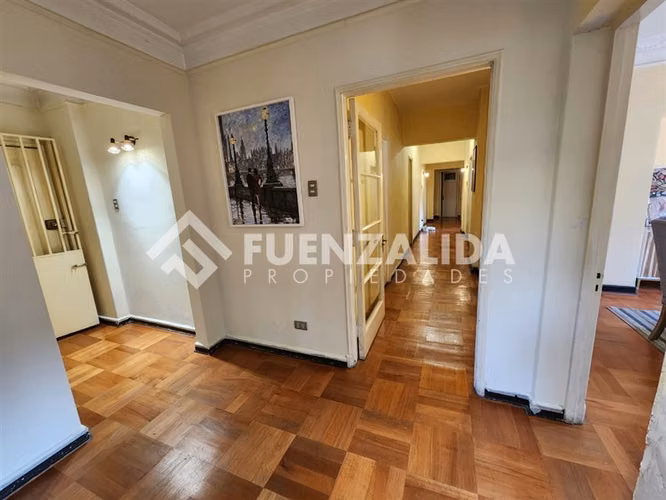 Venta departamento Santiago 5D 3B 200 mt2 Metro República
