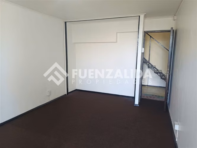 Venta Depto duplex Est,central, 2 dorm 2 baños V. Portales