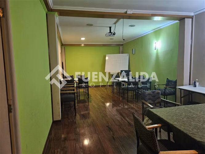 Venta Oficina Santiago, edificio de 1.834mt2 de 4 pisos
