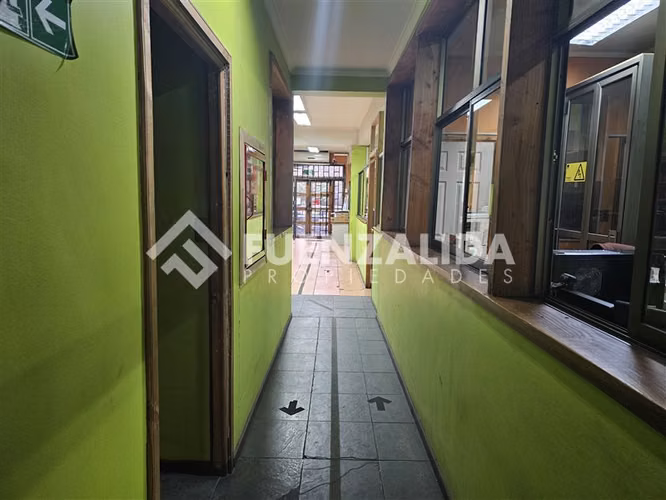 Venta Oficina Santiago, edificio de 1.834mt2 de 4 pisos