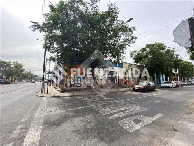 Venta Casa Santiago Mapocho esquina Gral Baquedano