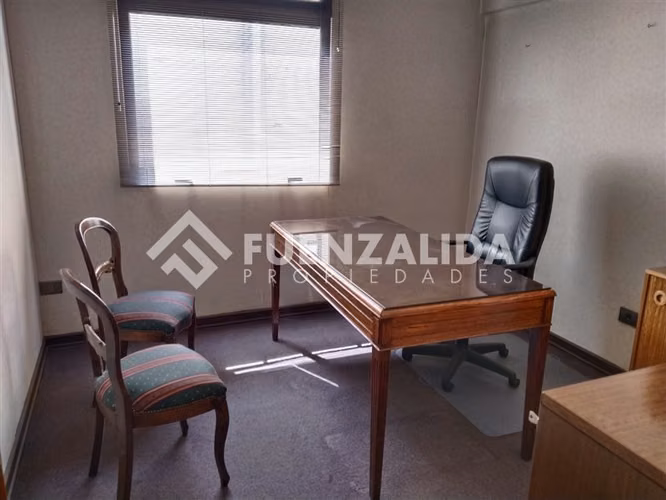 Venta Oficina Santiago Frente ex Congreso 2 privados 2 baños