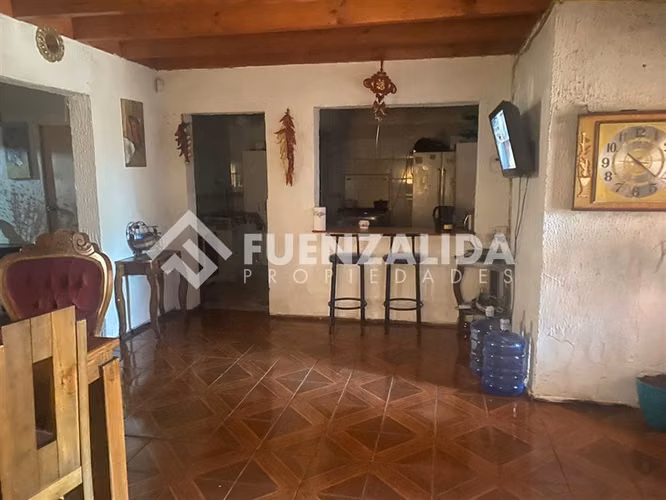 Venta Casa Cerro Navia, 5 dormitorios 3 Baños 2 locales