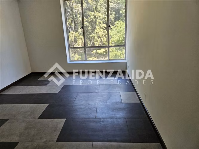 Venta,Oficina,Santiago,6 privados,3baños, Metro Santa lucia
