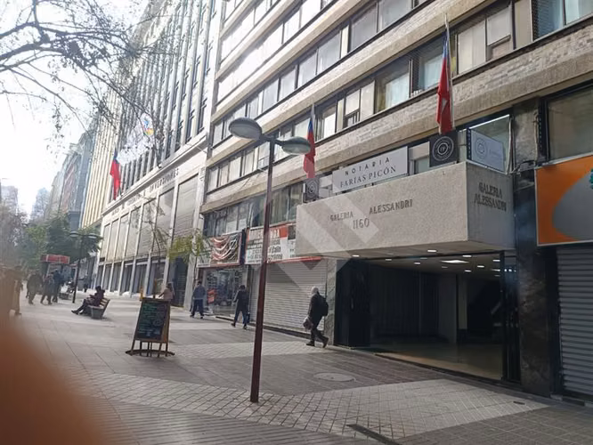 Venta Oficina 3 privados 2 baños Santiago Centro Cívico