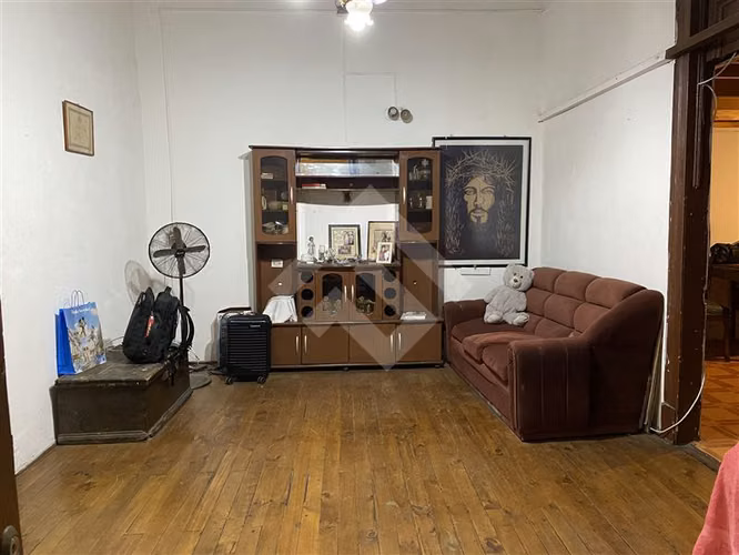 Venta casa Santiago 4dormitorios1 baño solo Contado