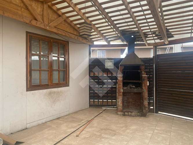 Venta Casa Lampa, 4 Dormitorios,1 Baño 2 Est.109 mt2/54 mt2