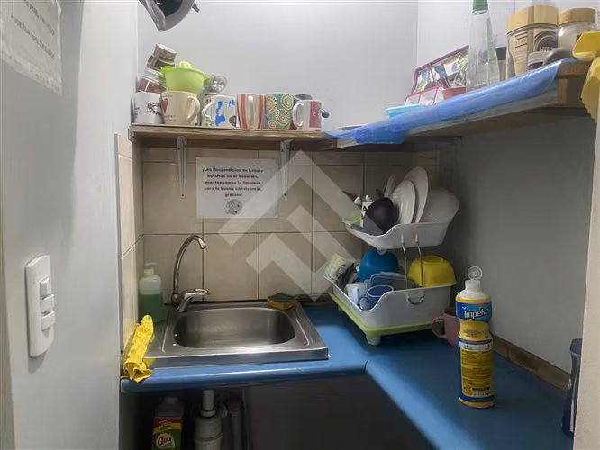 Venta Oficina,Santiago,4 privados,2 baños,Metro Santa Lucia