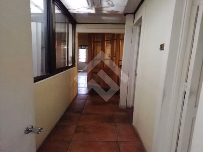 Venta Local Comercial Santiago 4 privados patio techado