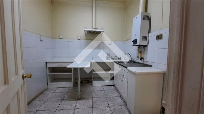 Venta Local Comercial Santiago 4 privados patio techado