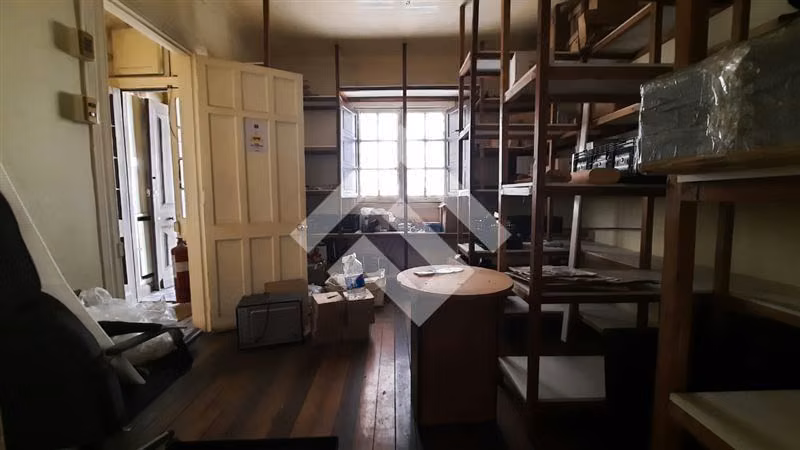 Venta Local Comercial Santiago 4 privados patio techado