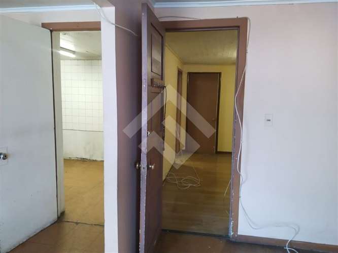 Venta de Casa Estación Central de 5 dorm 2 baños estacionam