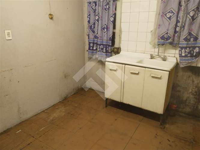 Venta de Casa Estación Central de 5 dorm 2 baños estacionam
