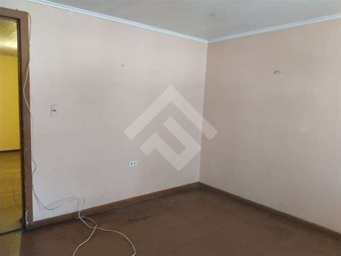 Venta de Casa Estación Central de 5 dorm 2 baños estacionam