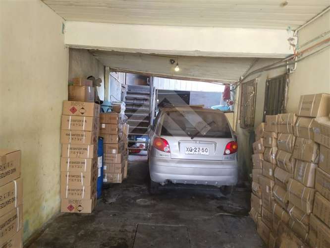 Venta de Casa Estación Central de 5 dorm 2 baños estacionam