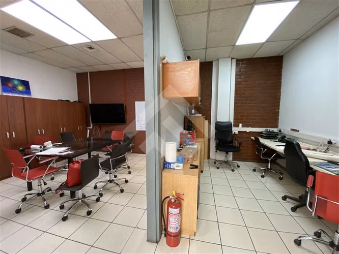 Oficina con Bodega en venta en Santiago