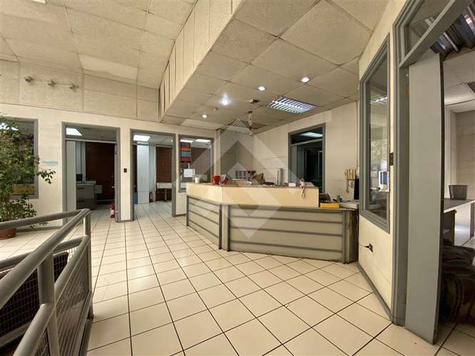 Oficina con Bodega en venta en Santiago
