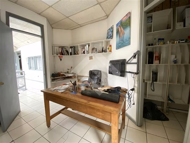 Oficina con Bodega en venta en Santiago