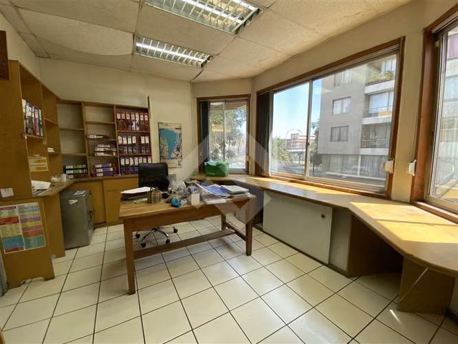 Oficina con Bodega en venta en Santiago