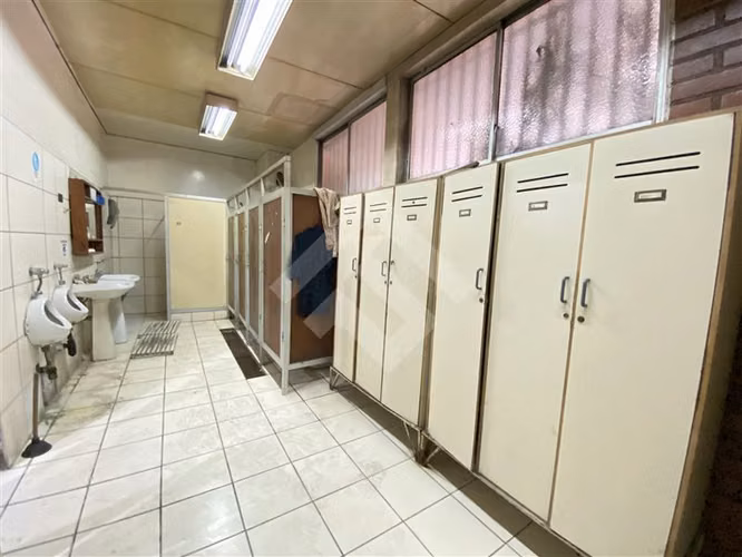 Local Comercial o Bodega en venta en Santiago - Imagen 27