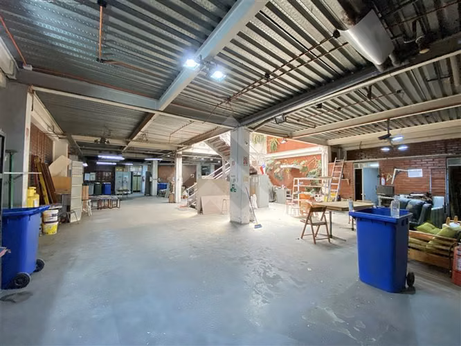 Local Comercial o Bodega en venta en Santiago - Imagen 24