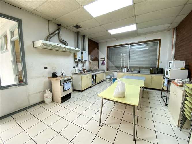 Oficinas o Local, Bodega enventa 18/san ignacio Santiago