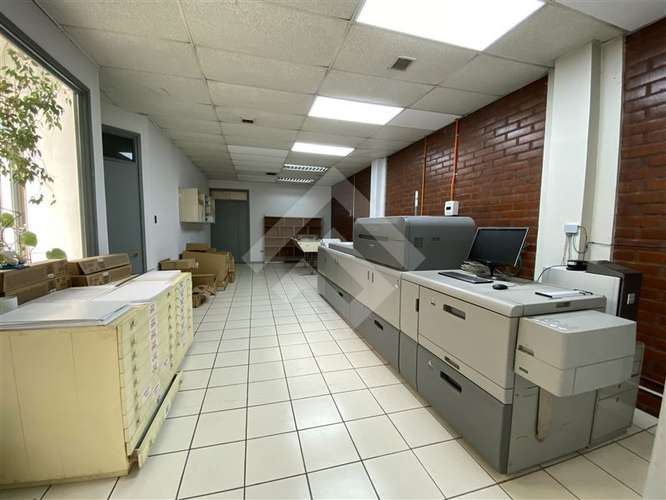 Oficinas o Local, Bodega enventa 18/san ignacio Santiago
