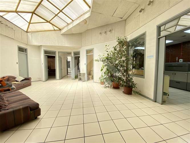 Oficinas o Local, Bodega enventa 18/san ignacio Santiago
