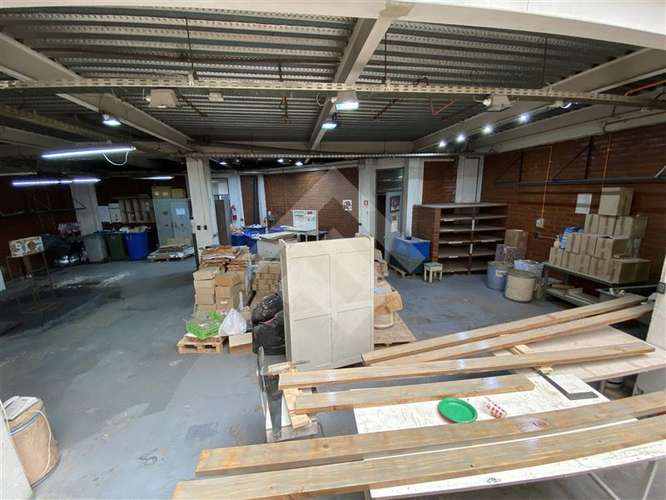 Oficinas o Local, Bodega enventa 18/san ignacio Santiago