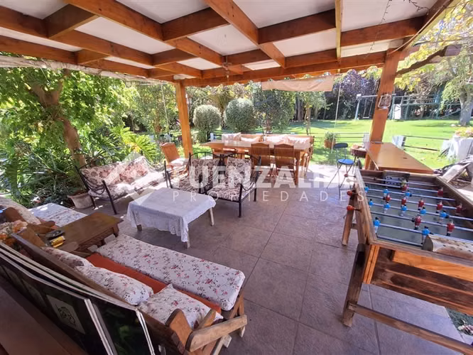 Parcela vendo 5D 4B piscina condominio en Colonia Alemana